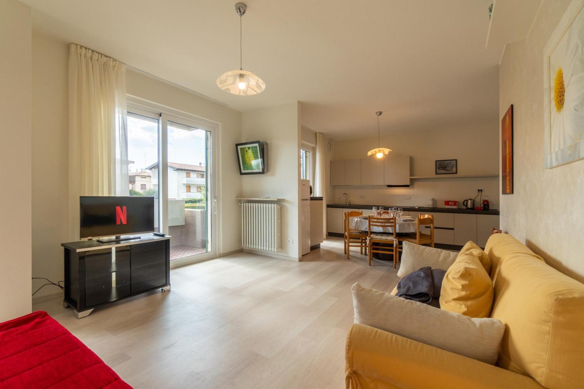 Iris Apartment